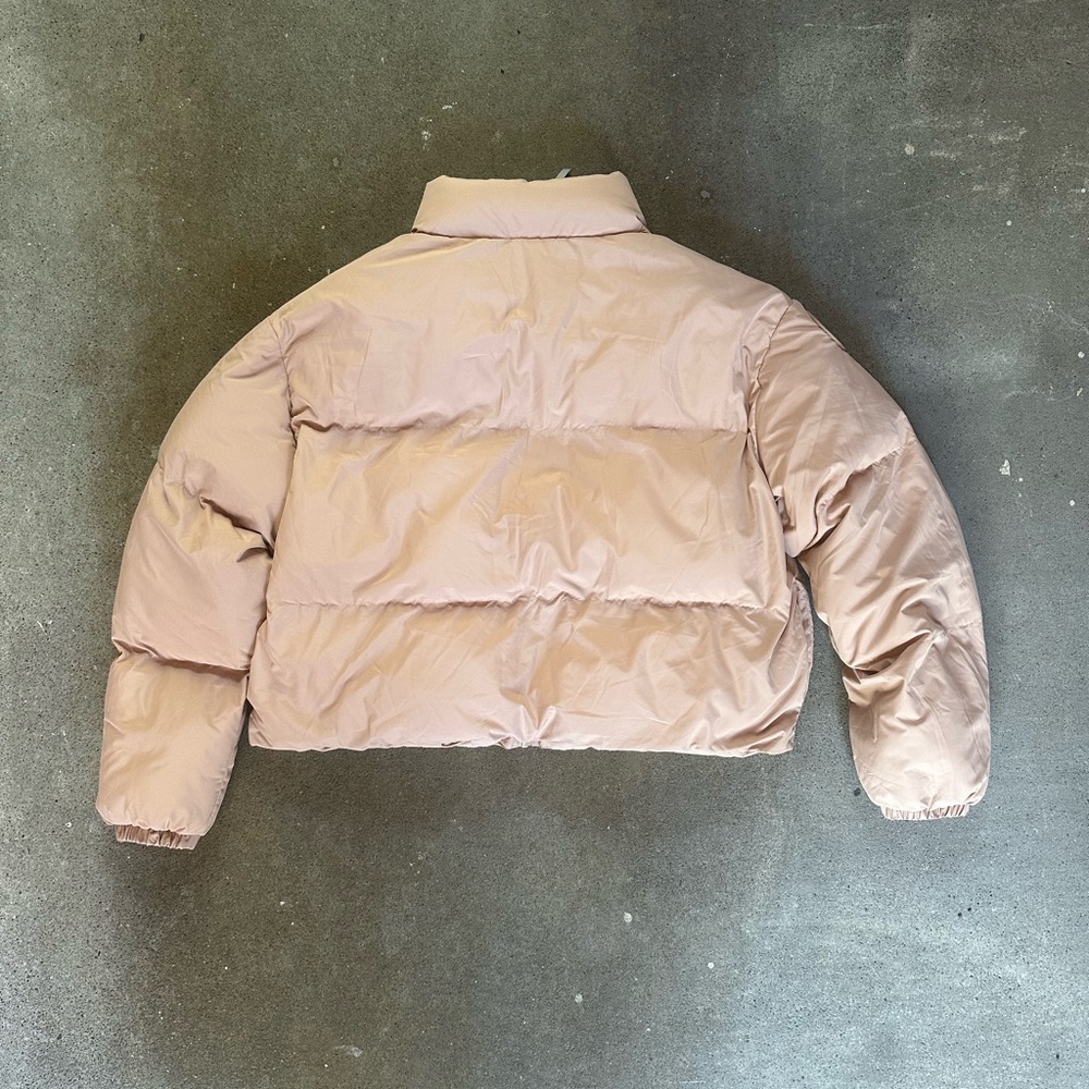 Fabletics Wander Cropped Puffer Jacket in Desert Size XL Coat Insulated - Picture 9 of 13